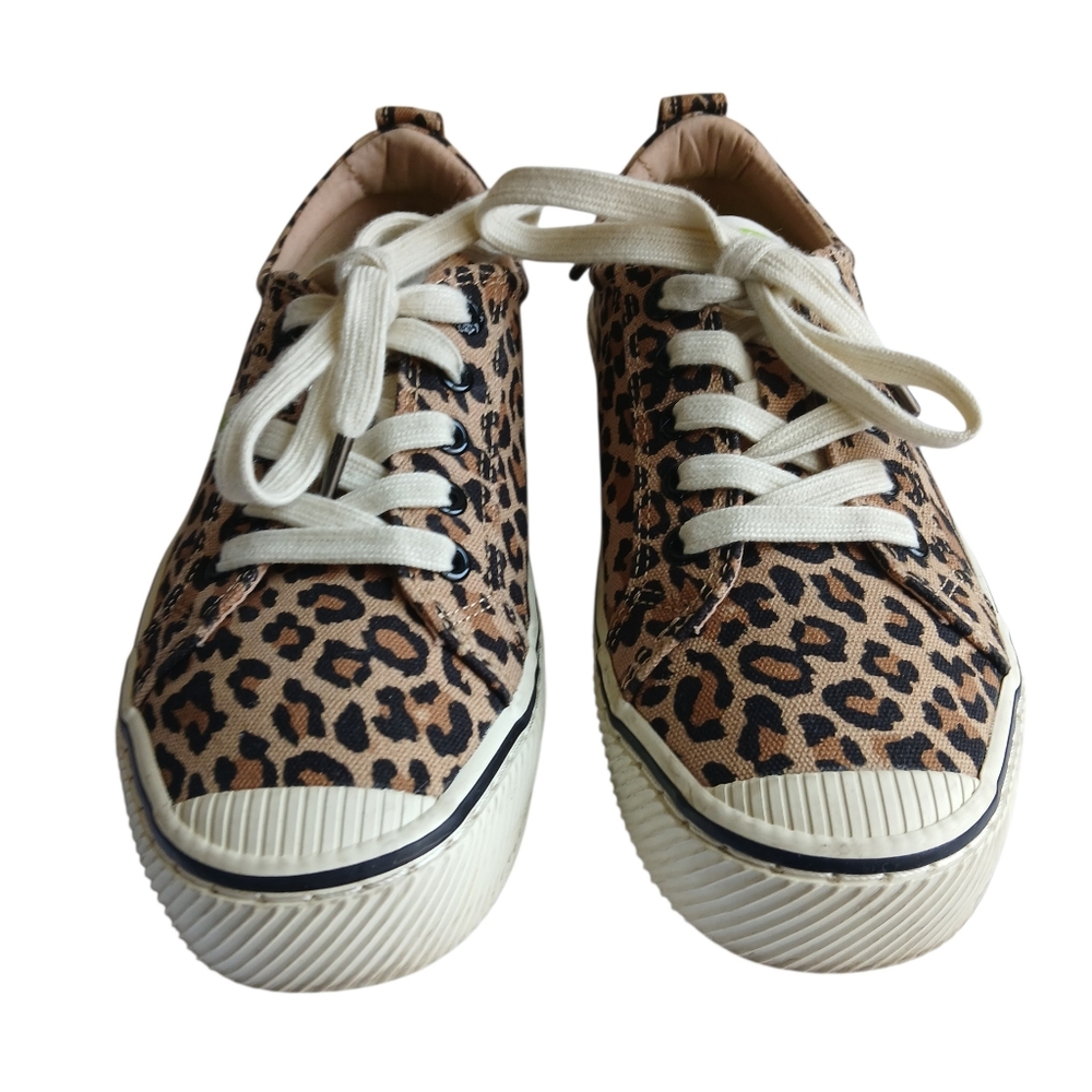 Cariuma Leopard Print Canvas Sneakers